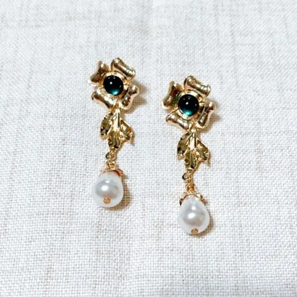 Gold flower dangle earrings N175 - Picture 4 of 7